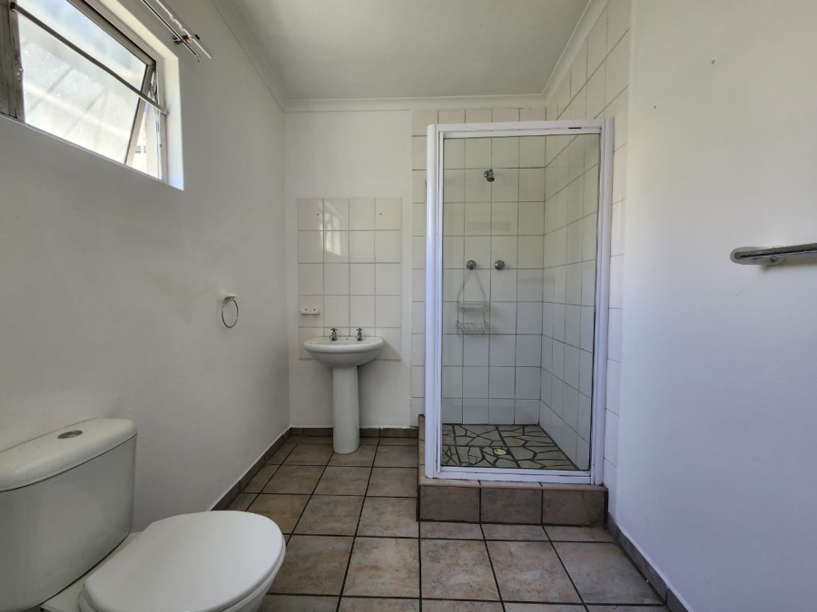 To Let 1 Bedroom Property for Rent in Selborne Eastern Cape